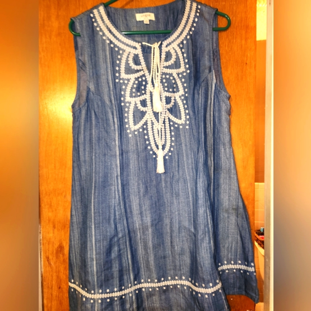 NWOT Womens SUPER CUTE DRESS!!